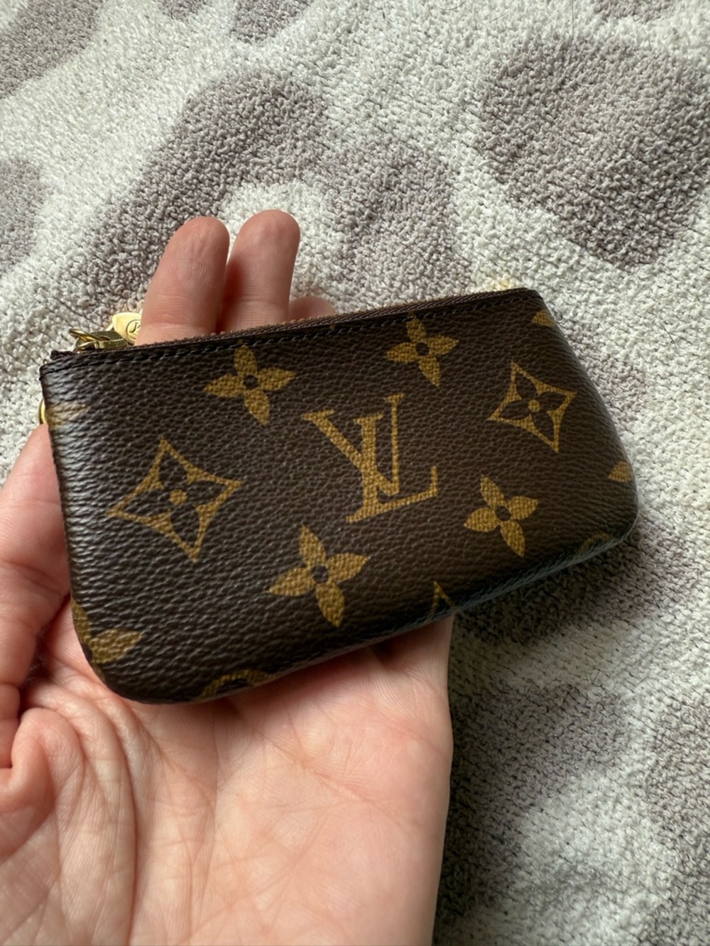 Louis Vuitton Monogram Key Pouch in Brown & Gold Hardware - Picture 5 of 12